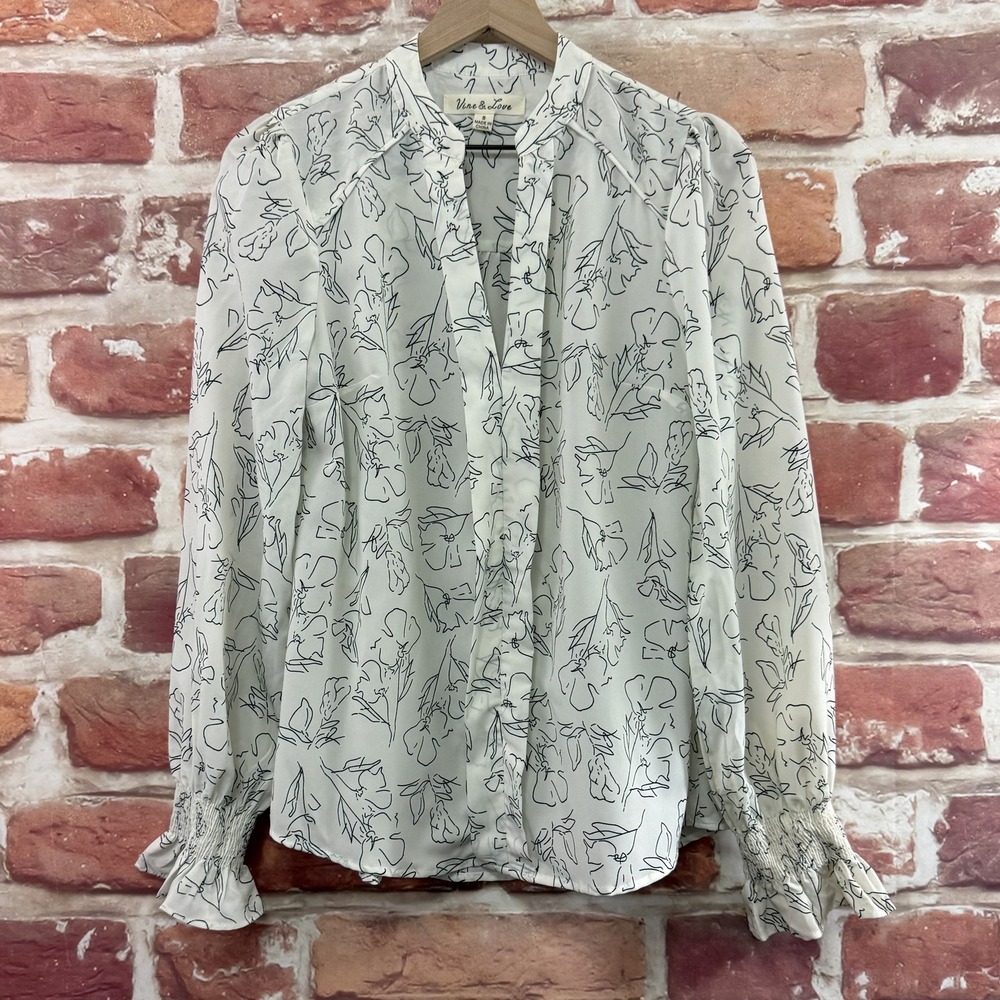 Vine & Love Top Women's S White Black Artsy Floral Abstract Casual Career Shirt